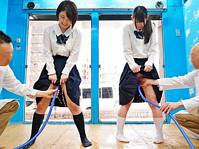 【MM】２人の可愛い女子校生が制服姿でスケベな開発をされて痙攣をしながら果てることになるww